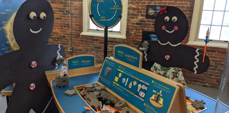 Holiday Hours & Activities